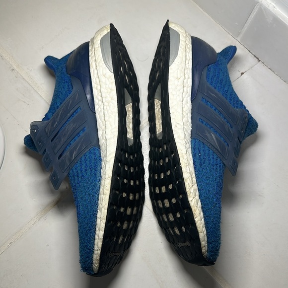 Adidas Ultraboost Size 9 US BA8844 - Picture 5 of 10